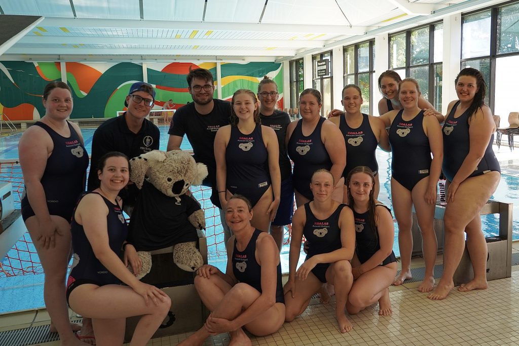 Teamfoto der Frauen Wasserballmannschaft